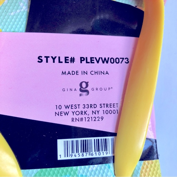 3/$15 LEMONS Flip Flops Sandals Yellow Small Size 5 / 6 Women’s NEW - Picture 4 of 15